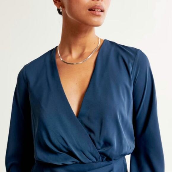 Abercrombie & Fitch Long-Sleeve Draped Mini Dress Wrap Bodice V Neck Blue XL NEW - Picture 3 of 10